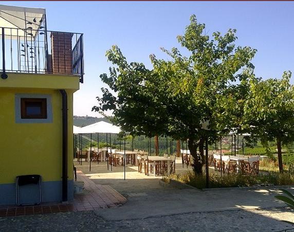 La Terrazza Del Barbaresco Bed and Breakfast Neviglie Buitenkant foto