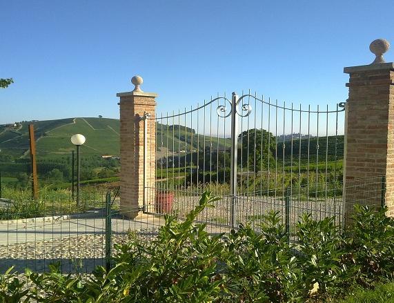 La Terrazza Del Barbaresco Bed and Breakfast Neviglie Buitenkant foto